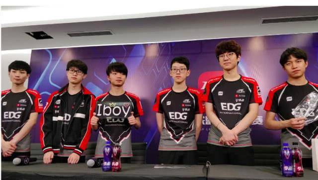 这两位韩国 这两位韩国