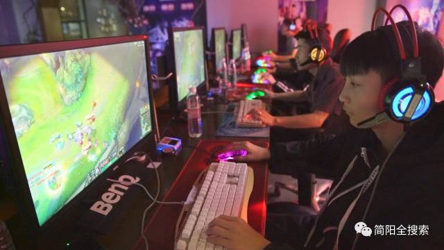 越的表现 越的表现